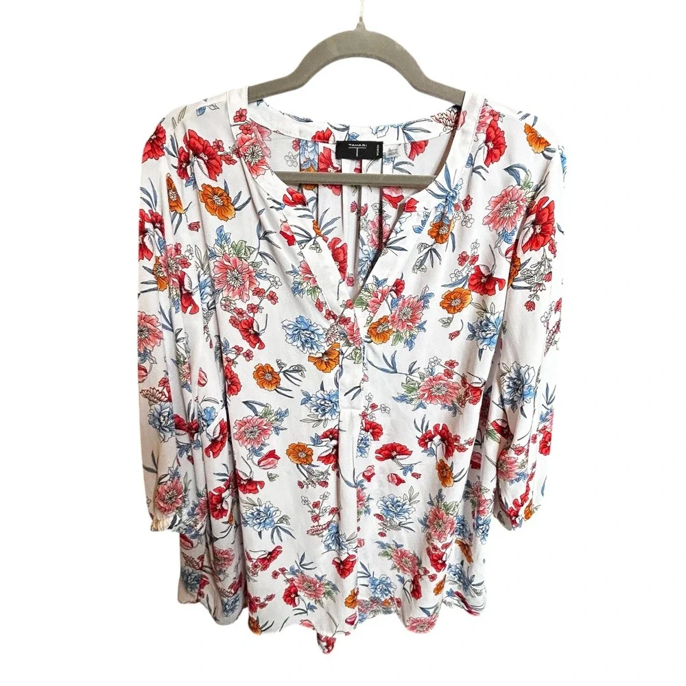 Tahari Floral Pullover Top 2X White